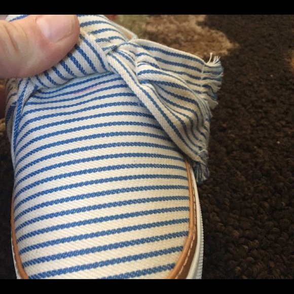 Impressions Boutique Slip on - Picture 5 of 7